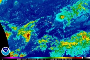 (Click to enlarge image. Satellite imagery courtesy NOAA & The National Hurricane Center. Image updated at 6p hst 8/10/09)