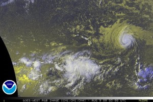 (Click to Enlarge image. Satellite Image updated at 5 p.m. HST, Sat. August 8, 2009. Image Courtesy NOAA & The National Hurricane Center)