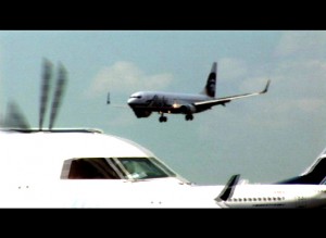 Kahului_airport_full_x