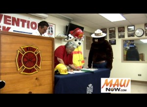 Proclamation signing for Maui Fire Prevention Week. Photo by Wendy Osher.