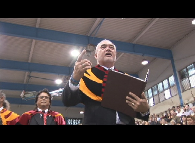 John Tomoso (forefront) performs a Hawaiian chant for an inaugural ceremony on Maui. Fellow Royal Order member, Carl Kaupalolo is picutred in the background. File photo by Wendy Osher.