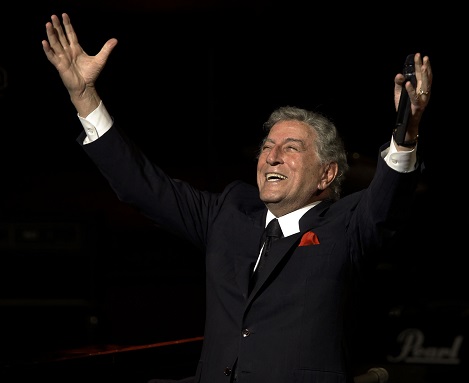 Tony Bennett entertains at Davies Symphony Hall at the 2010 Black and White Ball.///Tony Bennett. Credit: Michael Macor / San Francisco Chronicle