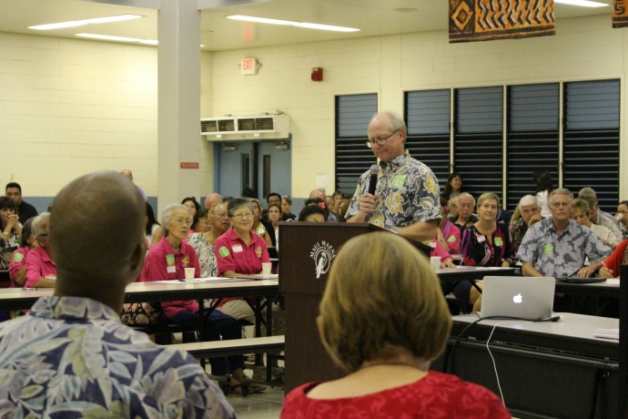 HHSC Maui District Board chair Clay Sutherland testifies before the legislative hearing on the state's public health system budget shortfalls. Photo 11/10/14 by Wendy Osher.