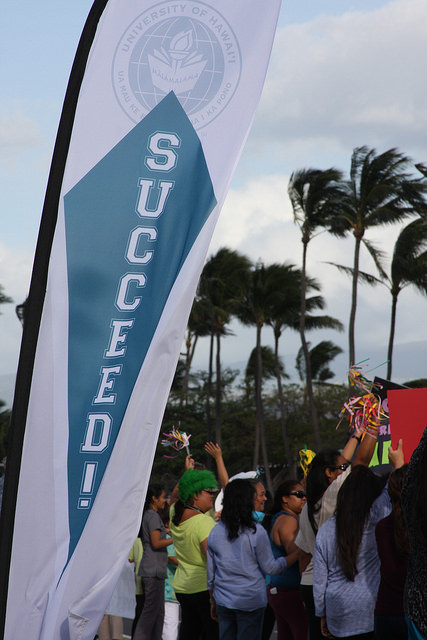 UHMC Get Your Reg On!!! campaign sign waving event along Kaʻahumanu fronting the Kahului campus. Photo courtesy UHMC.