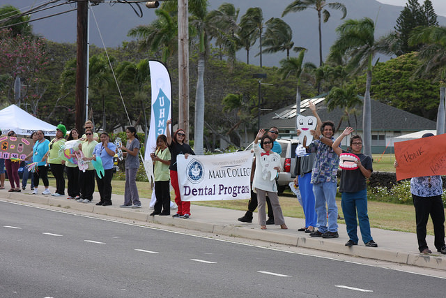 UHMC Get Your Reg On!!! campaign sign waving event along Kaʻahumanu fronting the Kahului campus. Photo courtesy UHMC.