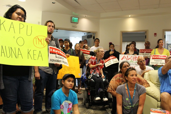A group of students and faculty with the Hawaiian Studies department at the University of Hawaiʻi Maui College staged a Walk Out for Mauna Kea event on Monday, April 13, in opposition to the Thirty Meter Telescope project on the Big Island of Hawaiʻi. Photo by Wendy Osher.