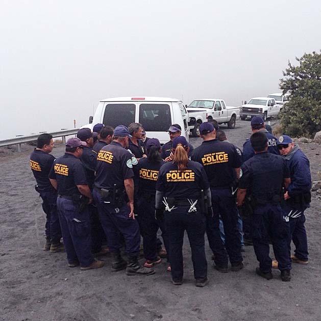 Demonstrations continued at Mauna Kea on Hawaiʻi Island today (6/24/15) with 11 more people arrested. Photo credit: Te Rawhitiroa