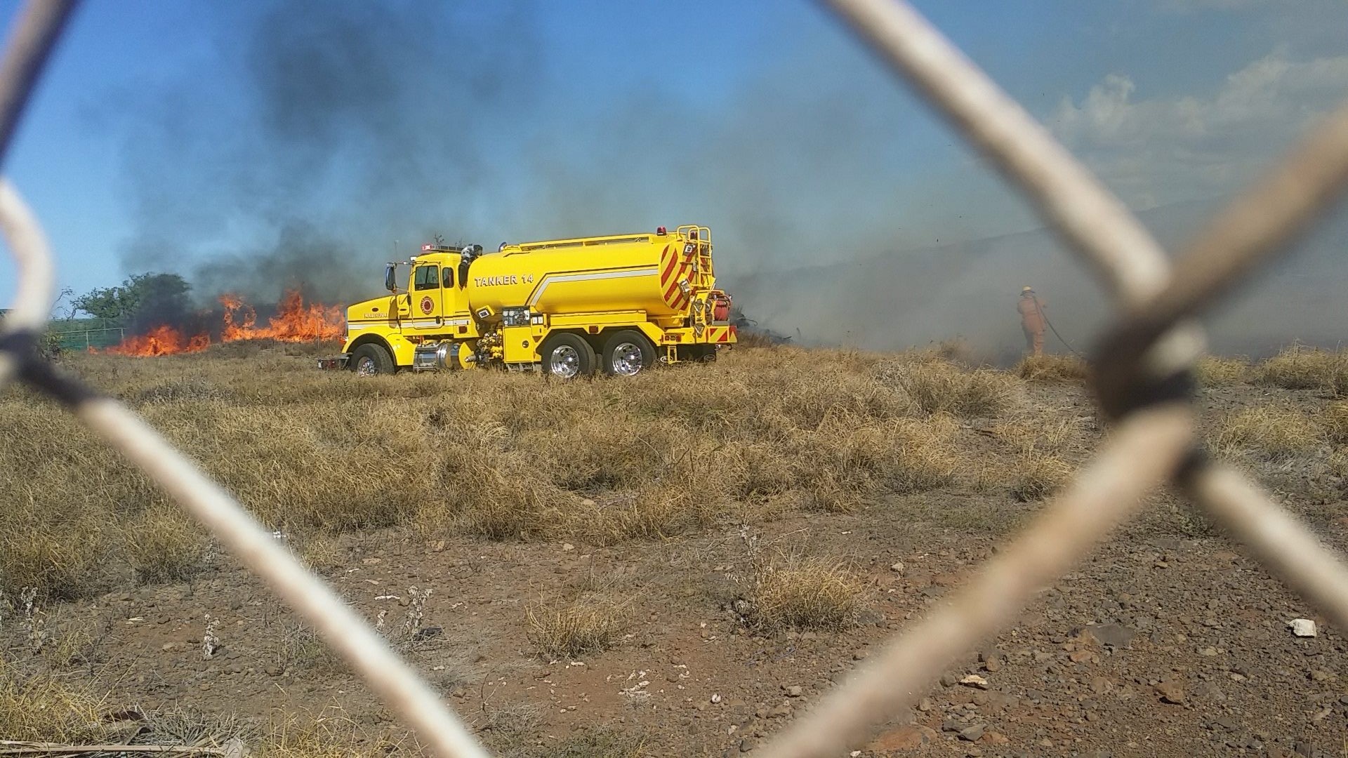 Kīhei fire, Oct. 20, 2015. Photo credit: Julia Toro.