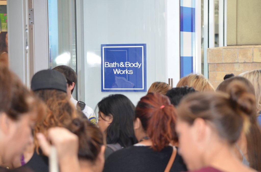 Bath & Body Works, Queen Kaʻahumanu Center, 11/9/15. Photo credit: QKC.