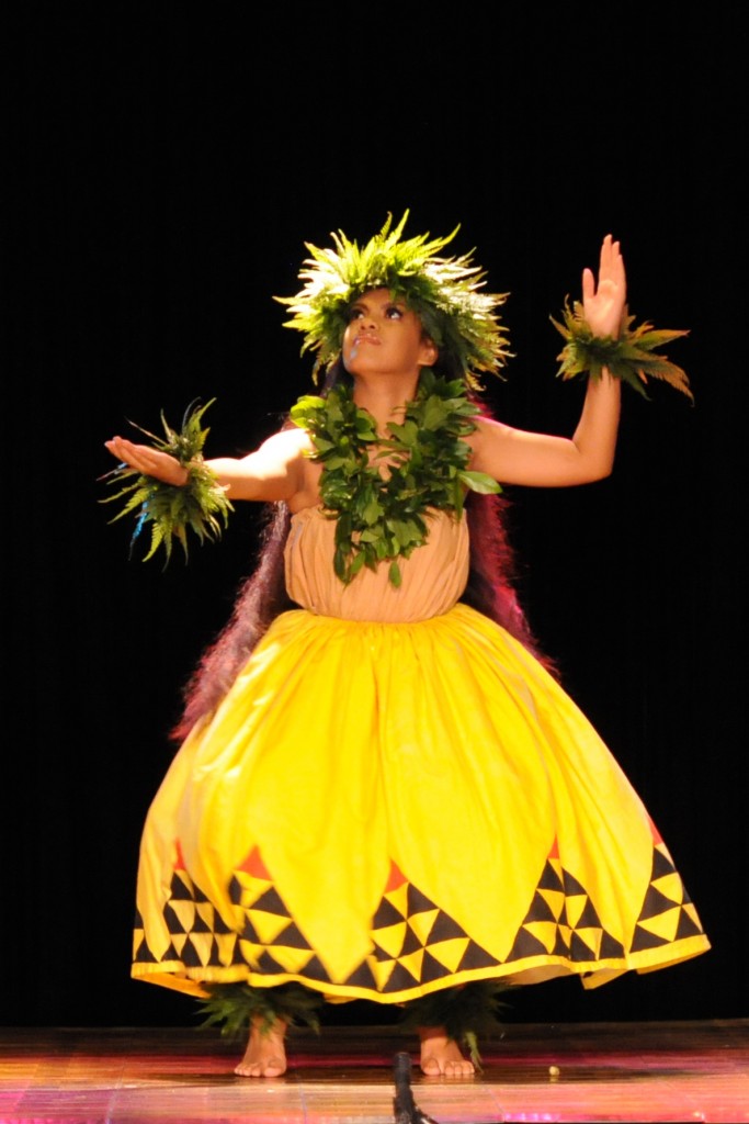 Breena Ako, Halonaikeohokapalai, Kumu Pomaikai Krueger. Photo credit: Richard Pata.