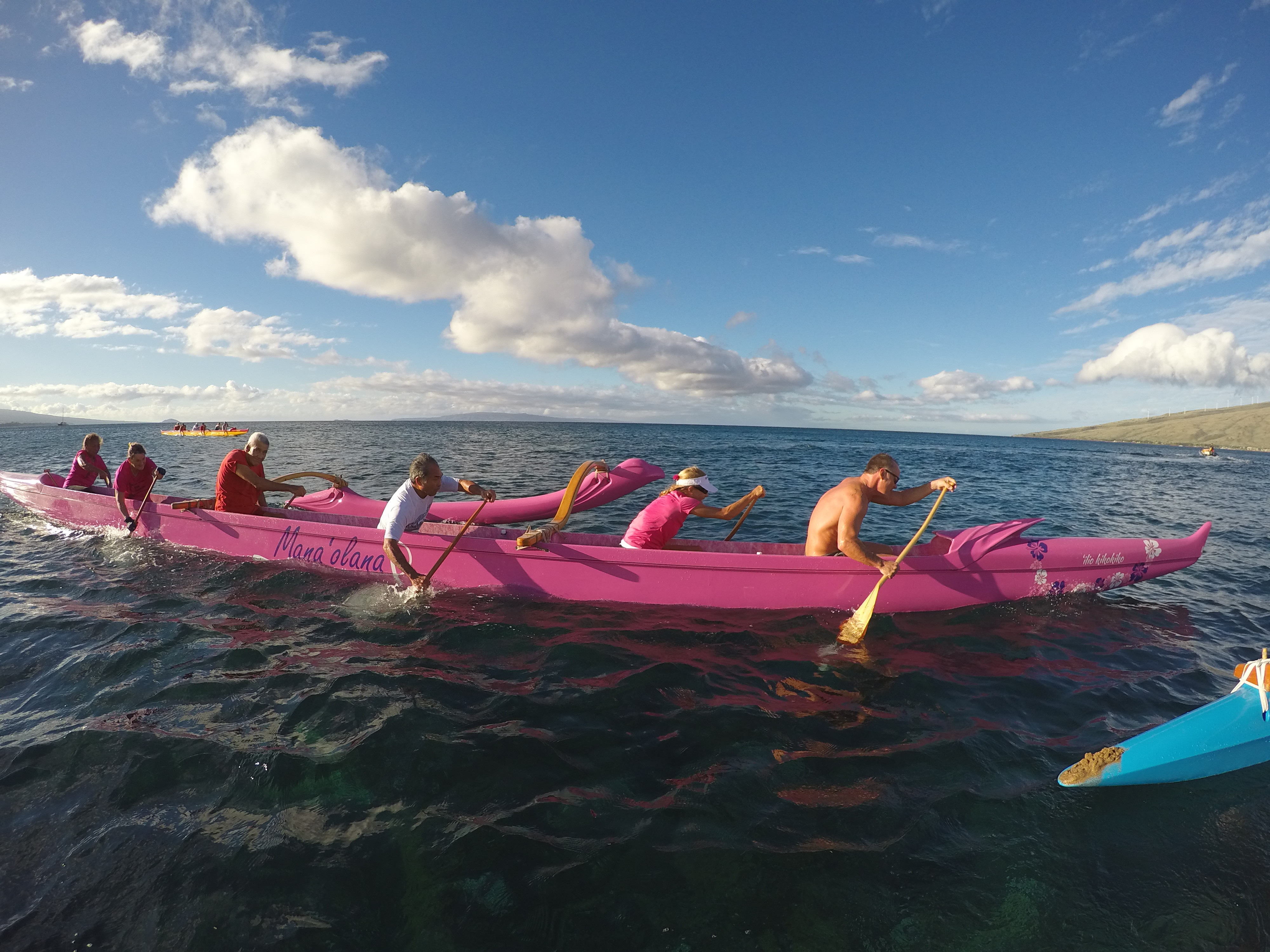 Paddle for Hunger. Photo credit: Hawaiian Paddle Sports.