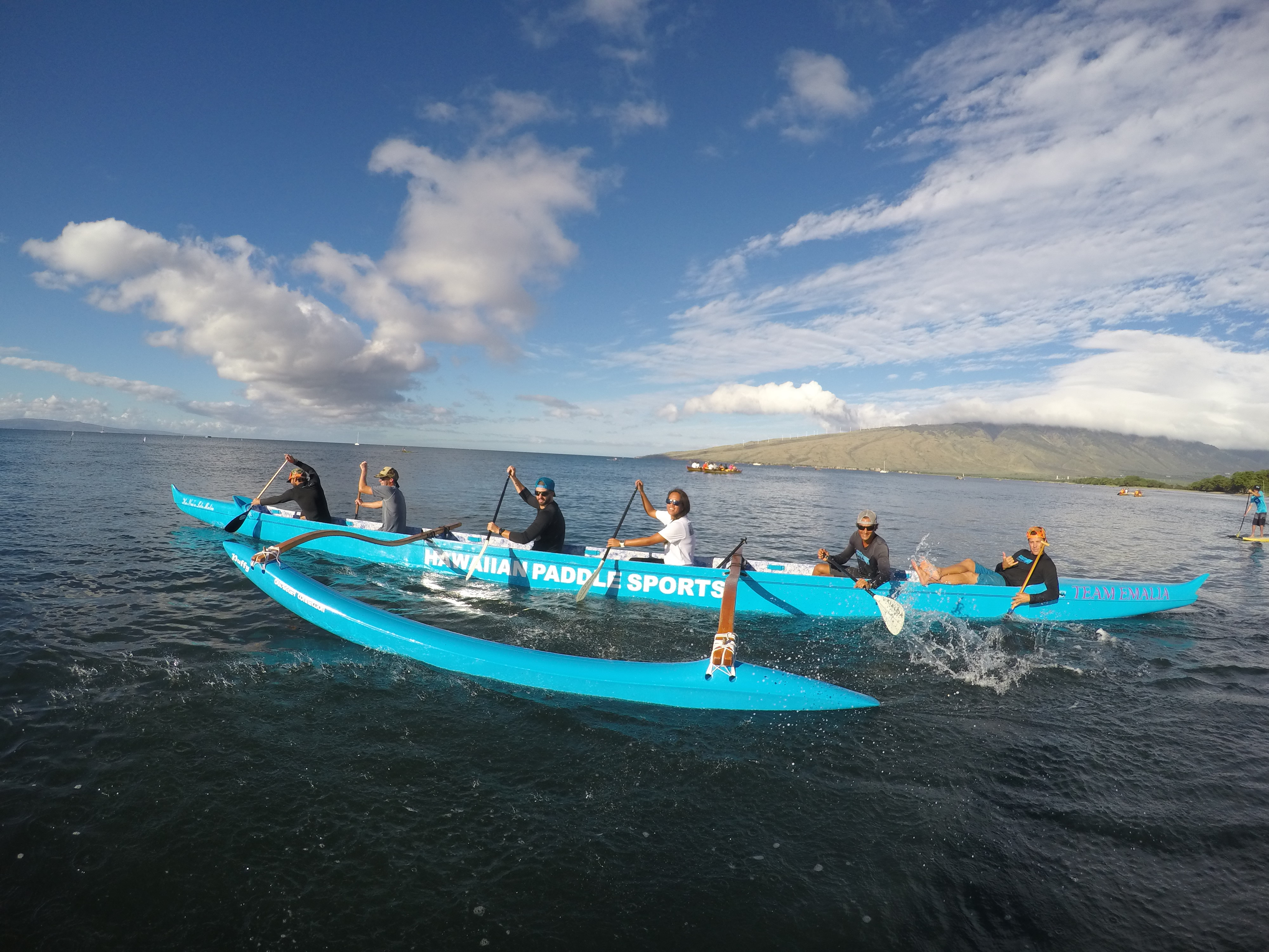 Paddle for Hunger. Photo credit: Hawaiian Paddle Sports.