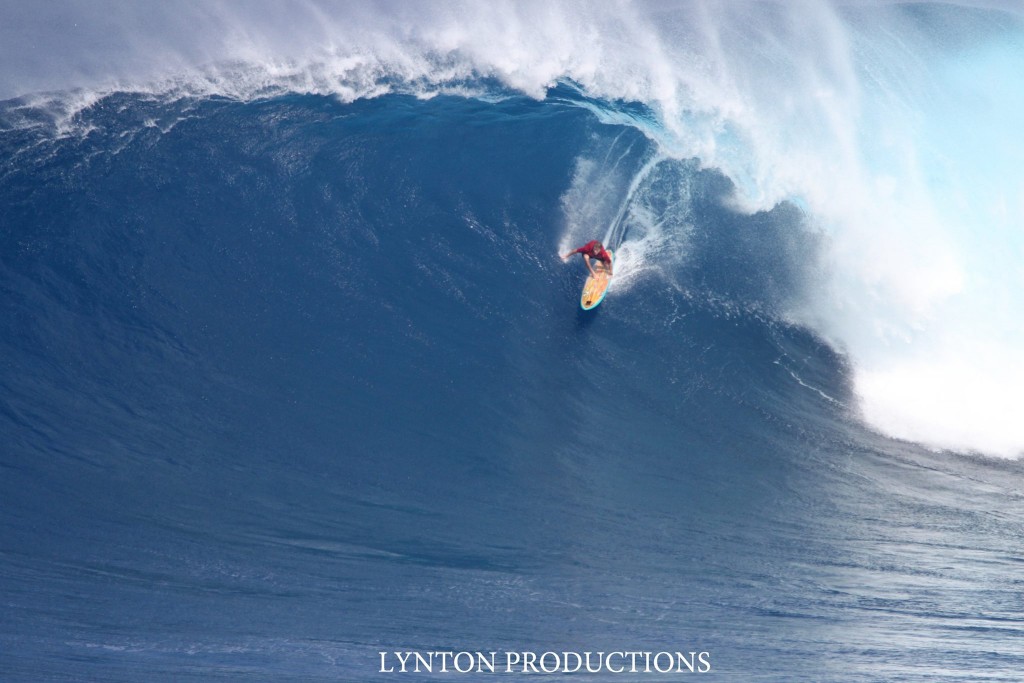 Image: Aaron Lynton 1.28.16 Pe'ahi "Jaws"