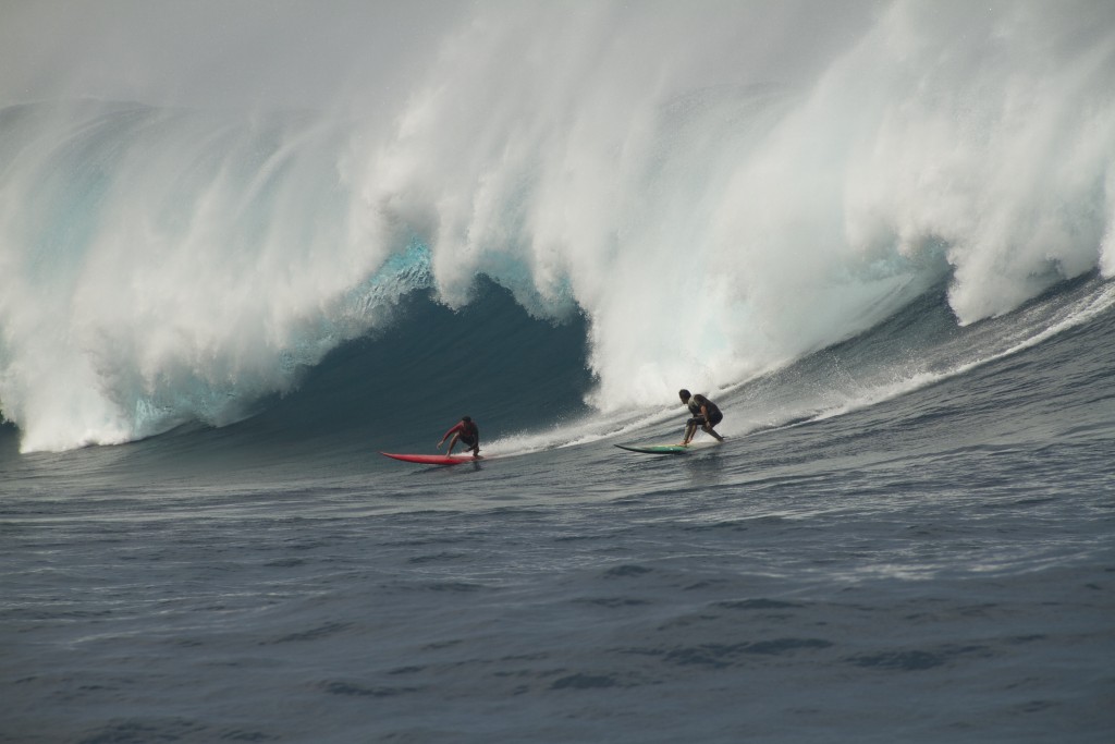 Image: Wangdu Hovey 1.28.16 Pe'ahi "Jaws"