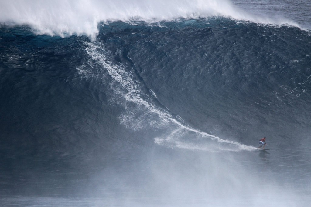 Pe'ahi "Jaws" 2.25.16 / Image: Aaron Lynton Productions