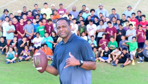 Coach Jack Damuni shared this final picture with the players and coaches of the Wailuku Big Boyz team Friday at the Pit Field. Photo by Rodney S. Yap.