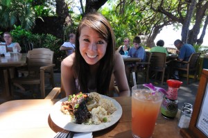Meal and drink at Aloha Mixed Plate in Lahaina. Photo courtesy of Flickr/Michael Saechang.