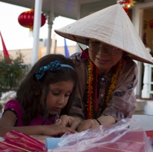 Keiki craft making with Busaba Yip Douglas, by Kristin Sherwood.