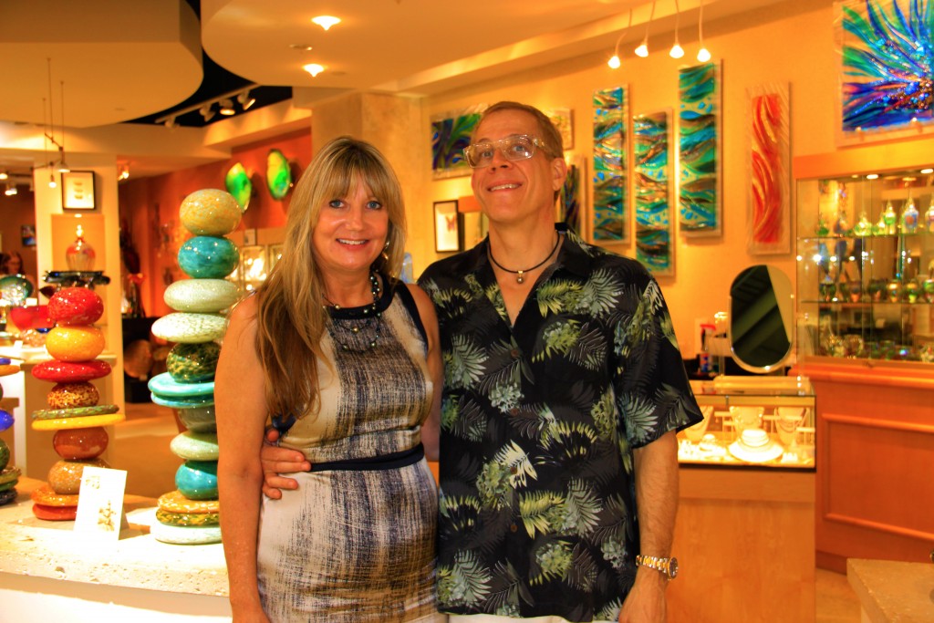 Susan (Left) and John (Right) Sweitzer Ki'i Gallery. Photo credit: Marlo Antes.