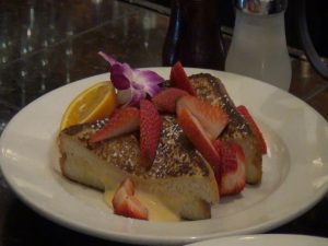 Stuffed french toast at Three's Bar & Grill in Kihei. Photo by Kiaora Bohlool.