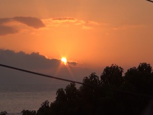 Stunning Maui sunset, from the rooftop lanai at Fleetwood's. Photo by Kiaora Bohlool.
