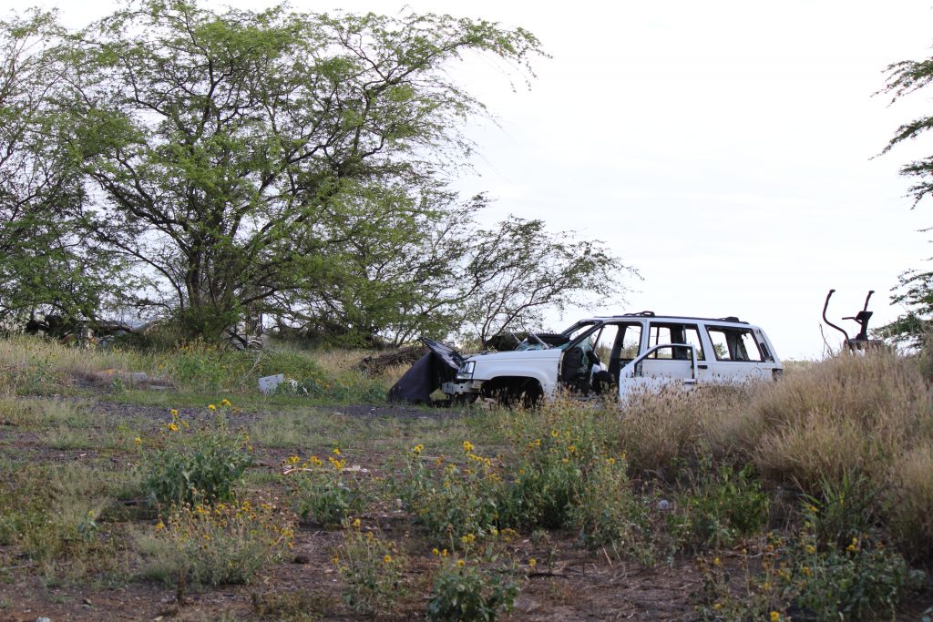Fire Burns Abandoned Vehicles in Vacant Kahului Field. (4.18.16) Photo by Wendy Osher.