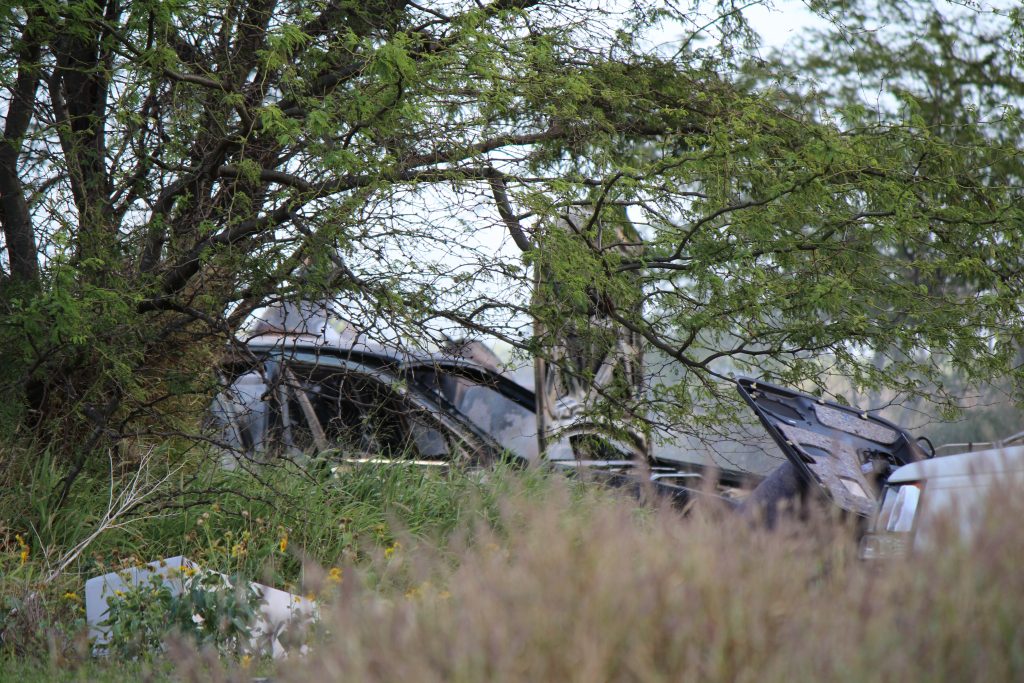Fire Burns Abandoned Vehicles in Vacant Kahului Field. (4.18.16) Photo by Wendy Osher.