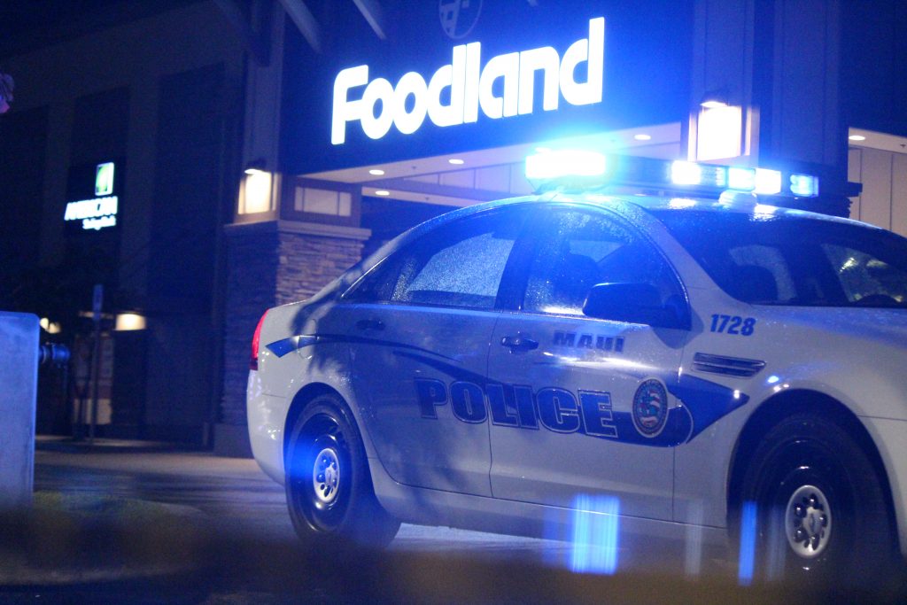 Maui police are investigating a stabbing incident at the Kehalani Foodland in Wailuku. (4.19.16) Photo by Wend Osher.