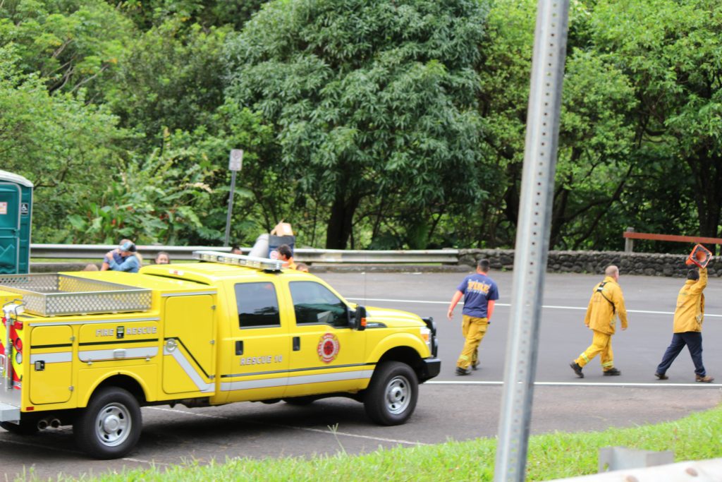 ʻĪao Valley rescue (5.18.16) Photo by Wendy Osher.