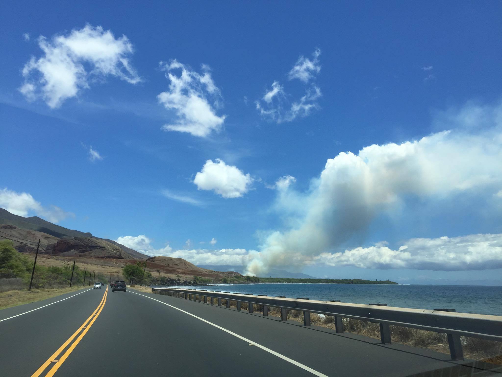 Ukumehame brush fire (6.22.16). Photo credit: Timothy Lara.