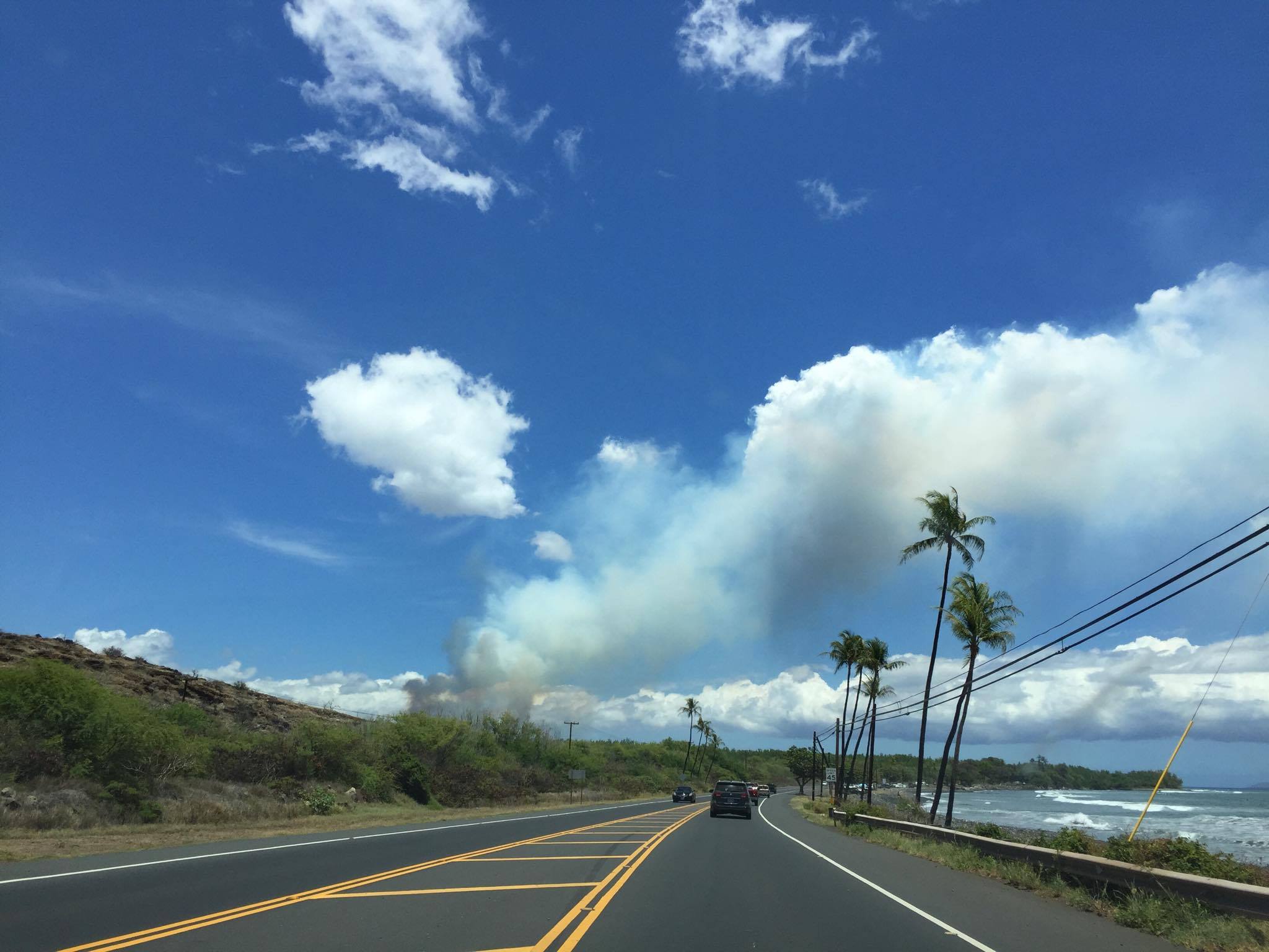 Ukumehame brush fire (6.22.16). Photo credit: Timothy Lara.