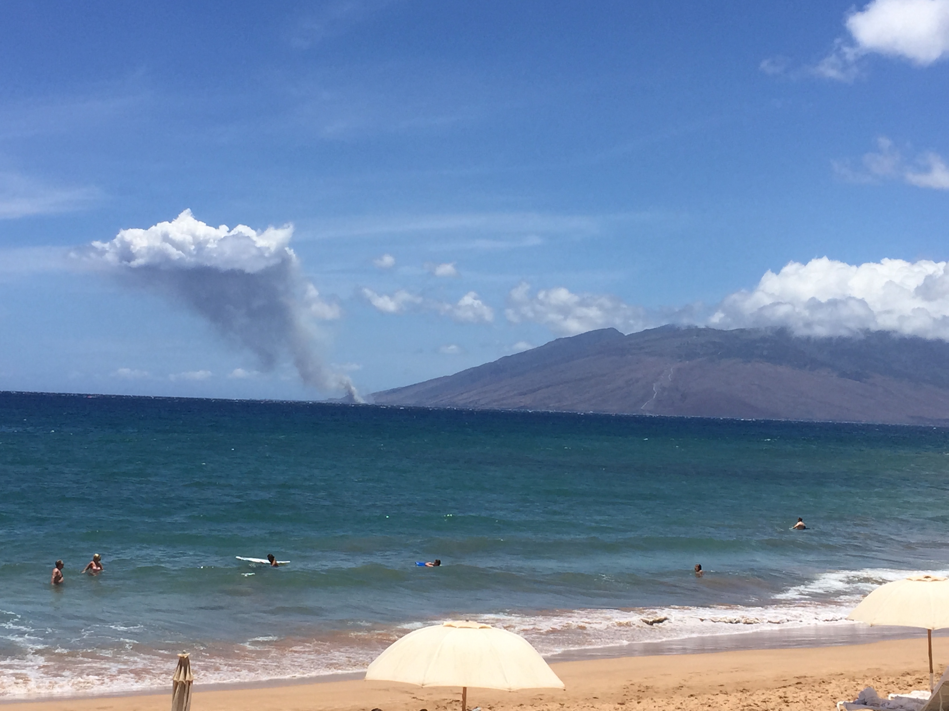 Ukumehame brush fire (6.22.16). Photo credit: Nicole Schenfeld.