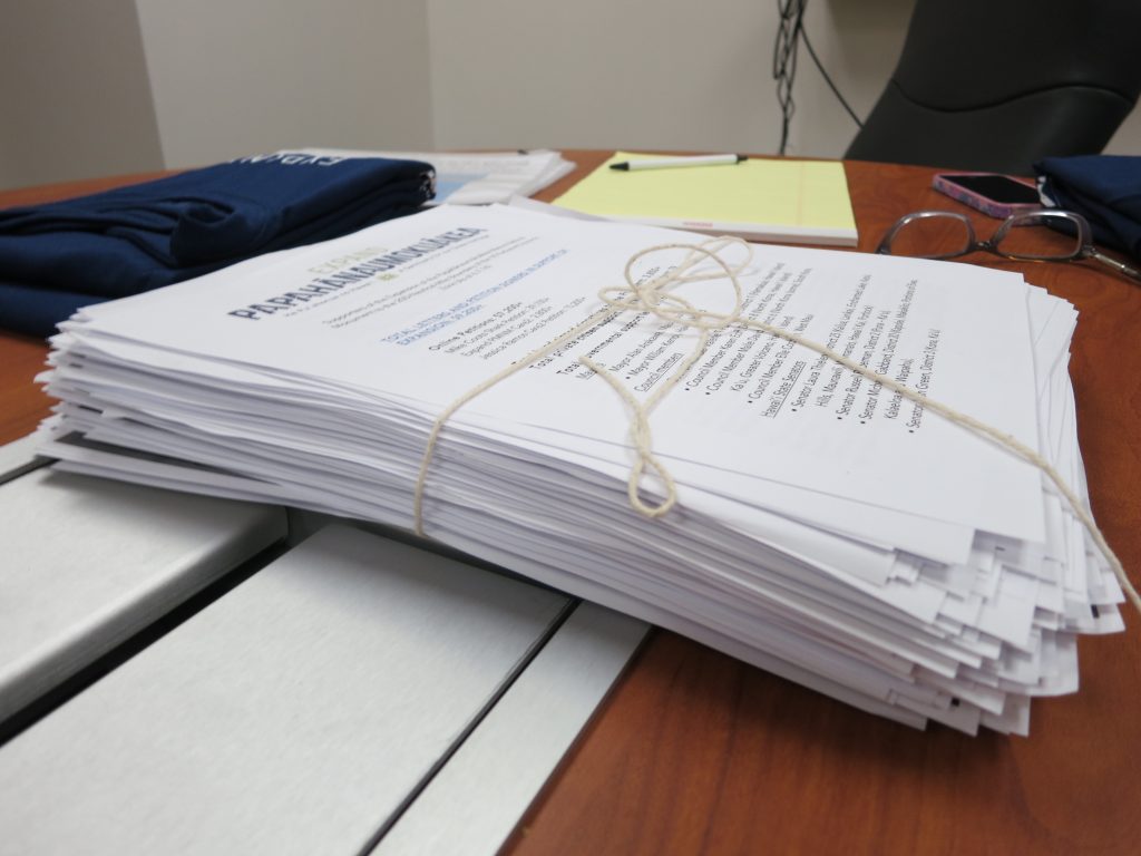 Today, a diverse coalition delivered more than 67,000 letters and petitions in support of the expansion of Papahānaumokuākea to Hawaii Governor David Ige's Maui office.