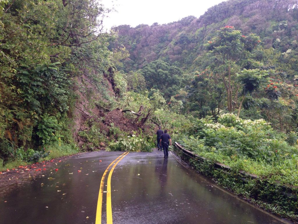 Hana Hwy landslide at Wailua. Photo credit Boeche ʻOhana.