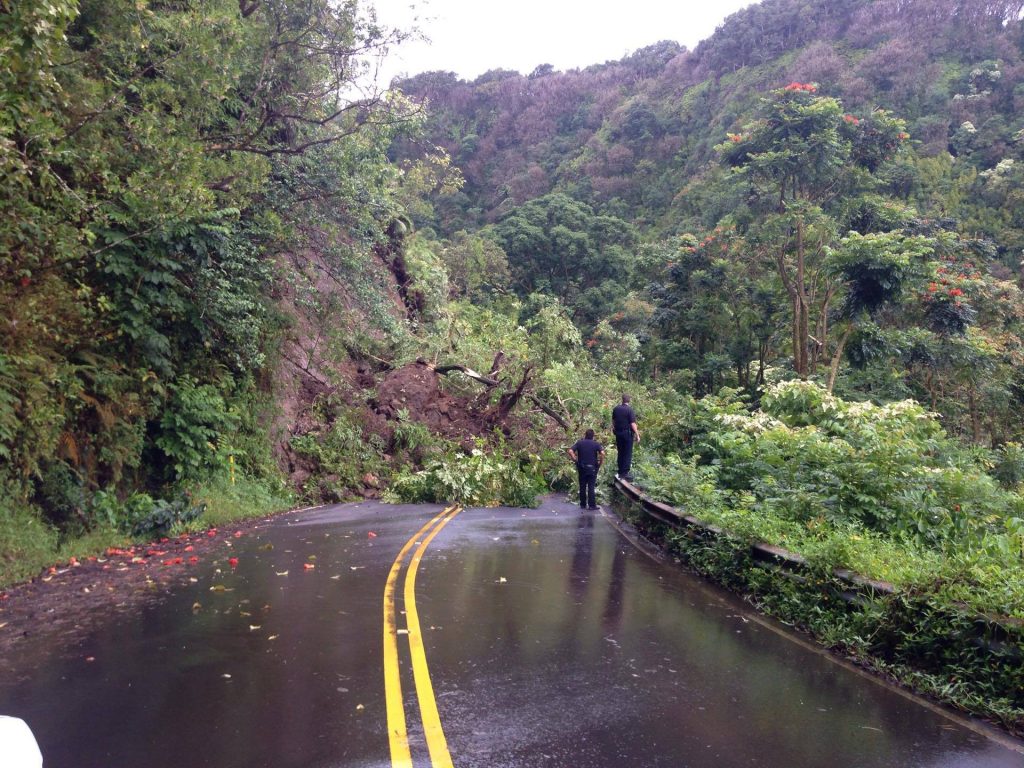 Hana Hwy landslide at Wailua. Photo credit Boeche ʻOhana.
