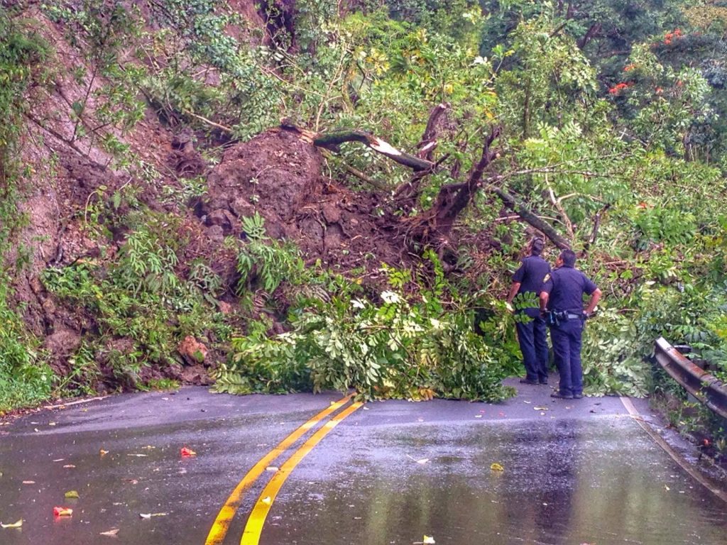 Hana Hwy landslide at Wailua. Photo credit Boeche ʻOhana.