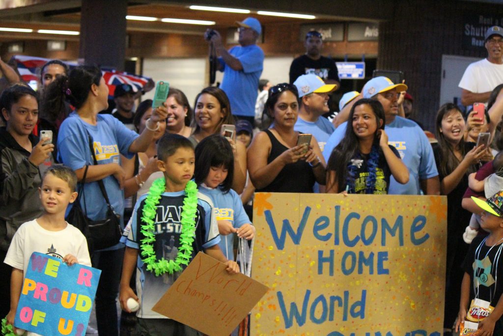 Central Maui Little League All-Stars, homecoming celebration at Kahului Airport. Photo by Wendy Osher.