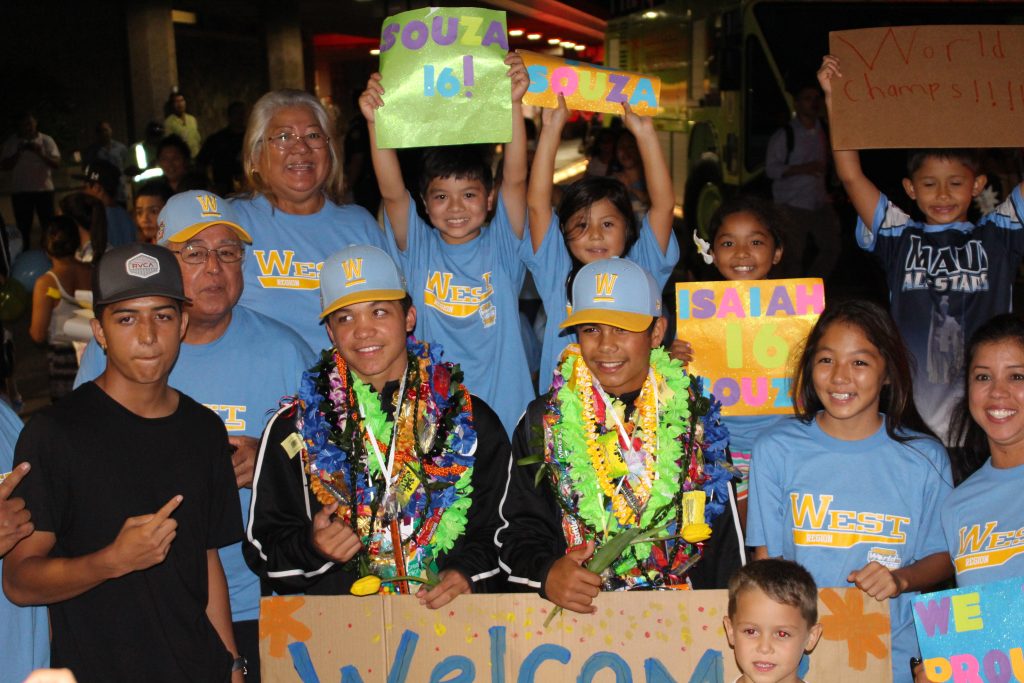Central Maui Little League All-Stars, homecoming celebration at Kahului Airport. Photo by Wendy Osher.