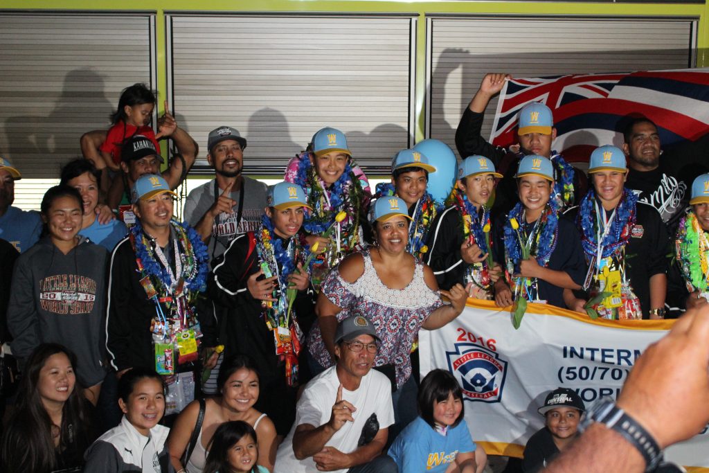 Central Maui Little League All-Stars, homecoming celebration at Kahului Airport. Photo by Wendy Osher.