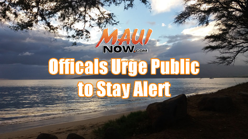 Background image credit: Renee Smith. Kīhei near Sugar Beach at 6:15 p.m. on 8.30.16.