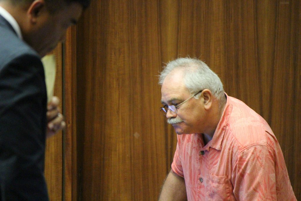 J. Mickey Damerell DDS, MS testifies in the ongoing murder trial of Steven Capobianco. In this image, he shows jurors consistencies in X-ray images. Photo by Wendy Osher, 9.8.16.