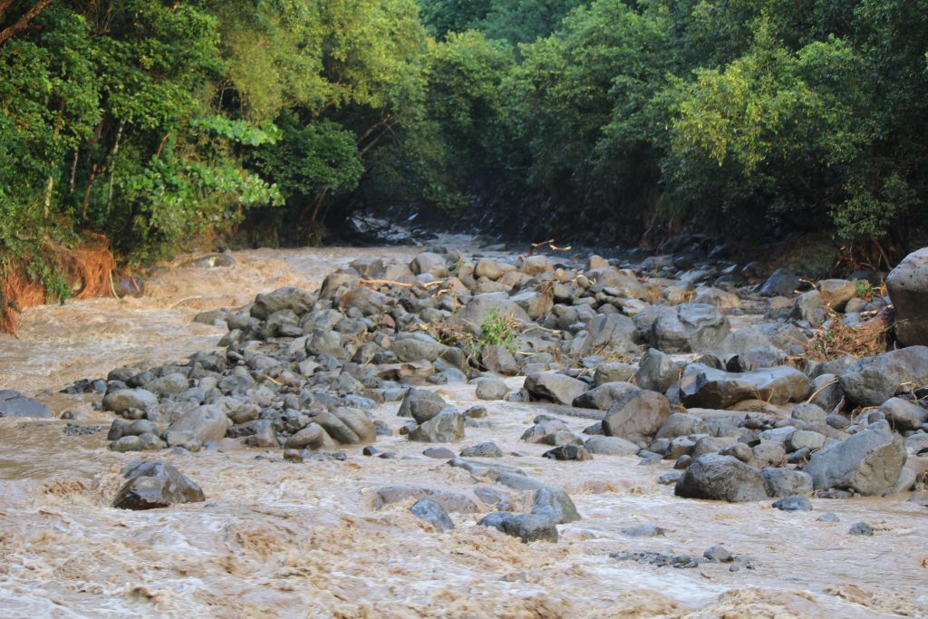 ʻĪao Valley, erosion and flood debris from flash flood. PC: 9.14.16 by Wendy Osher.