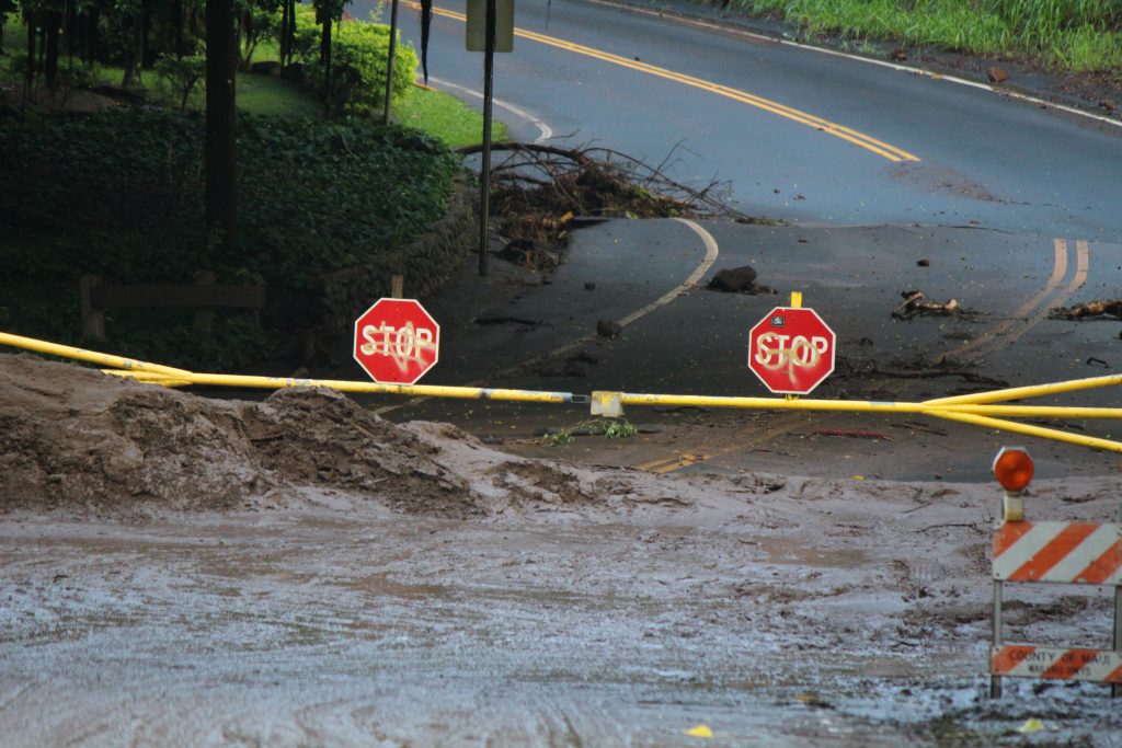 ʻĪao Valley, Kepaniwai Park closed due to flood debris from flash flood. PC: 9.14.16 by Wendy Osher.