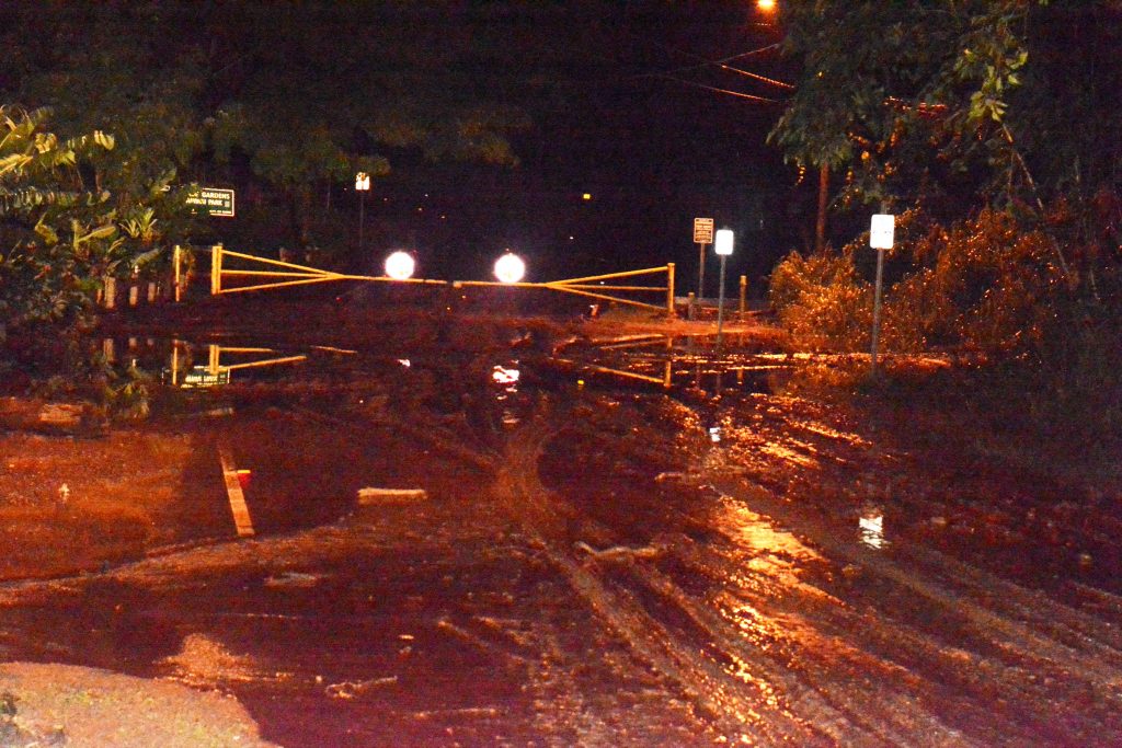 Thick mud blocks the entrance gate to Kepaniwai Park in Iao Valley. Photo: County of Maui / Lois Whitney