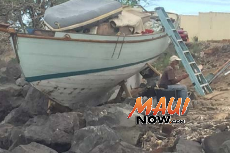 KOLINA on rock embankment at Kawaihae South Harbor (Exhibit 85) Image: US Coast Guard, Final Action Report.