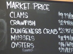 Seafood board at Da Shrimp Hale in Kahului. Photo by Kiaora Bohlool.