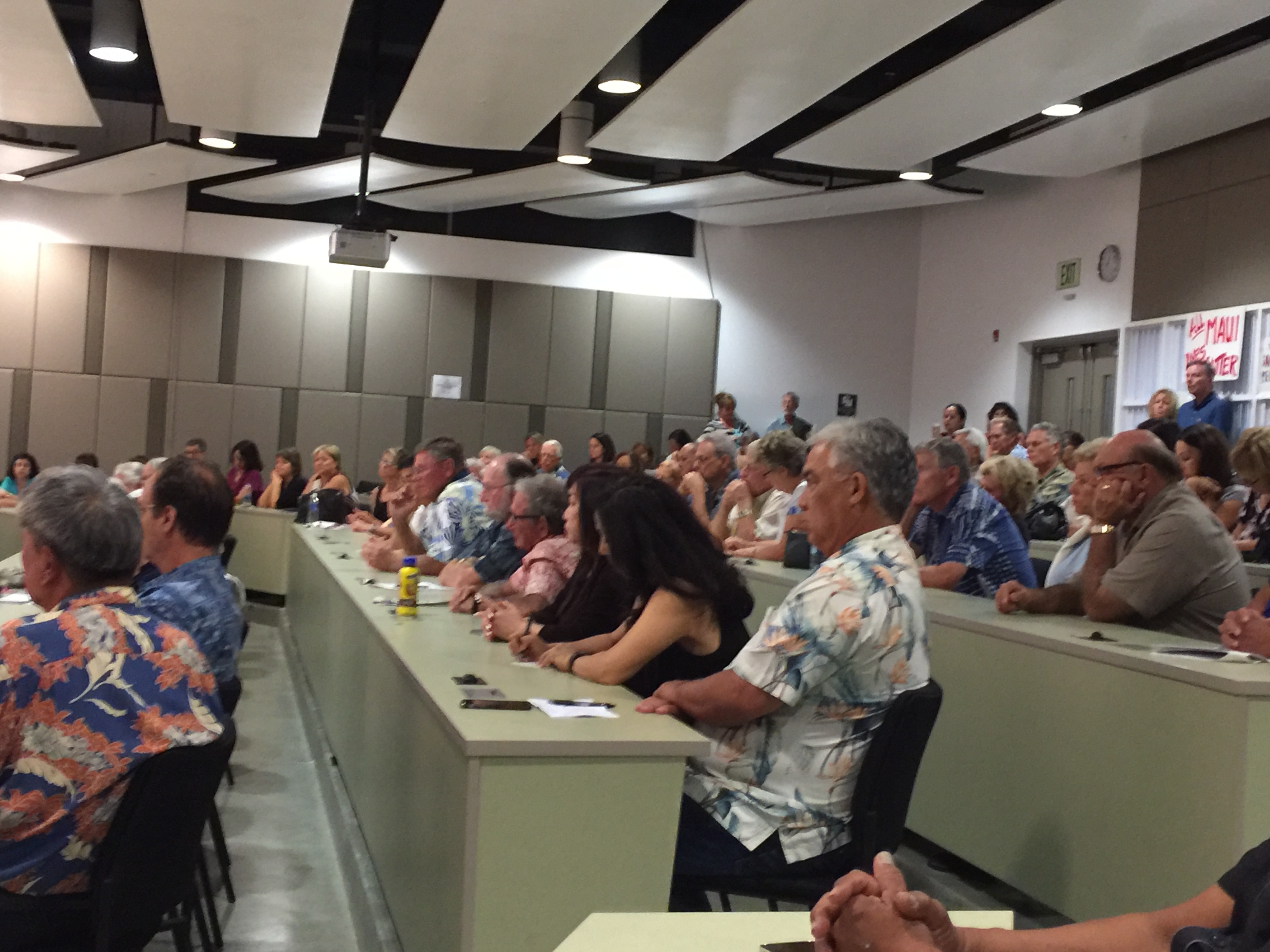 Informational briefing on the status of health care on Maui, 10.17.16. Photo credit: Kanoa Leahey.