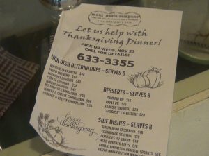Thanksgiving specials at Maui Pasta Company in Waikapū. Photo by Kiaora Bohlool.