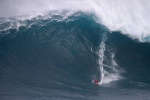 Image: Aaron Lynton / Pe'ahi "Jaws" 11.8.16