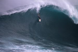 Image: Aaron Lynton / Pe'ahi "Jaws" 11.8.16